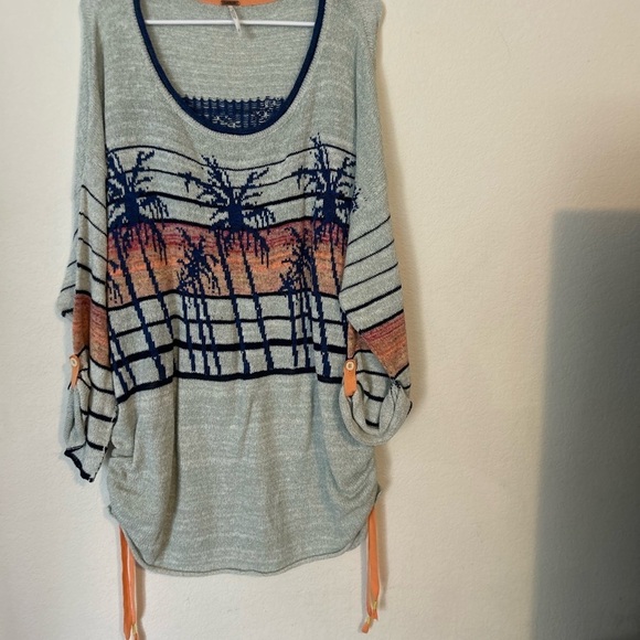 FREE PEOPLE Palm Breeze Pullover color
Sky Large - Picture 3 of 10